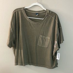 BRAND NEW W/ TAG Old Navy Cropped Tee